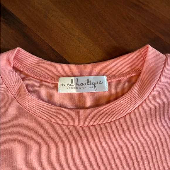 Colorful Ruffle Sleeve Blouse - Picture 2 of 3